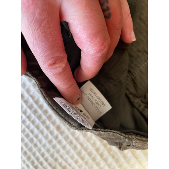 Vince Y2K Boho Straight Leg Cargo Style Olive Green Pants Size 30 - Picture 13 of 14